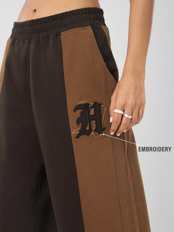 Harry Potter: Signia   Women Straight Joggers